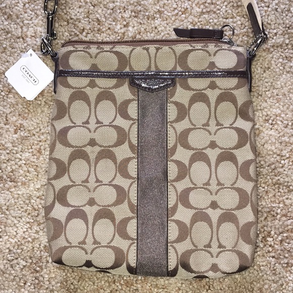 Coach Purse - Picture 1 of 4